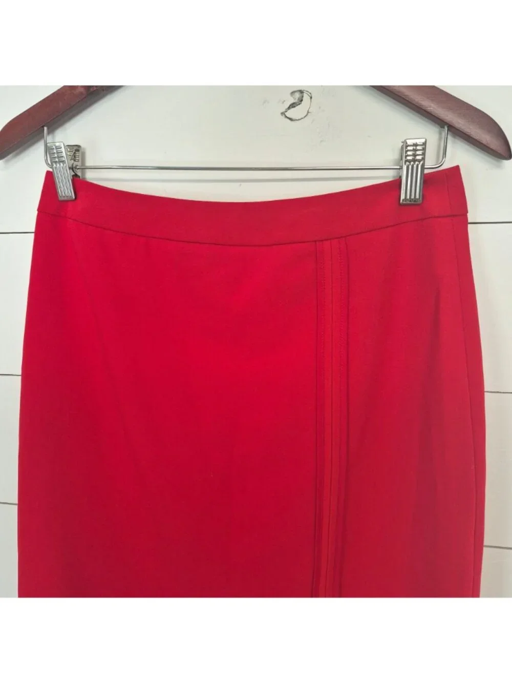Tommy Hilfiger Women's Red Pencil Skirt With Front Slit & Back Zip Closure Sz 4 - Picture 3 of 7